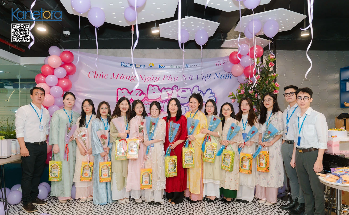 Khối Back Office của công ty KVN Logistics